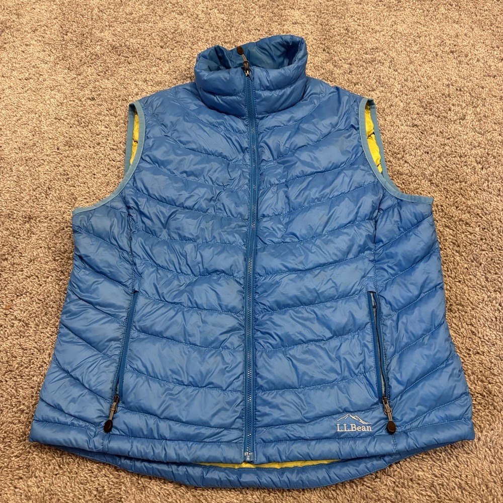 L.L. Bean Downtek Stowaway Women's Medium Petite Blue Full Zip Down Puffer Vest